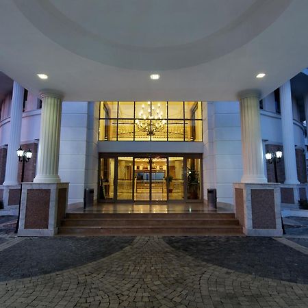 Alba Queen Hotel Side Exterior foto