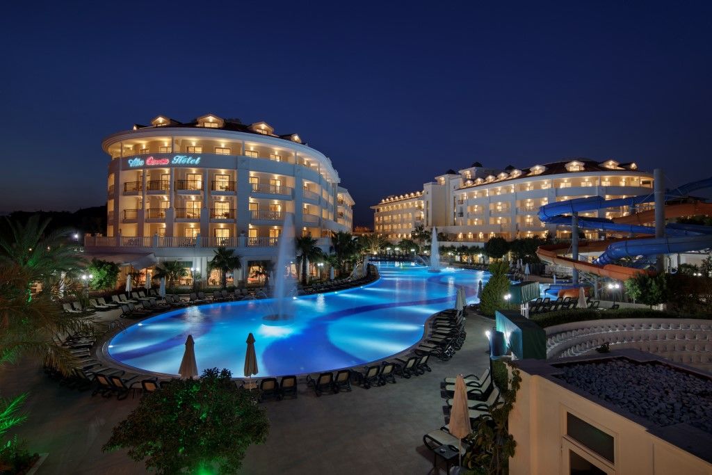 Alba Queen Hotel Side Exterior foto